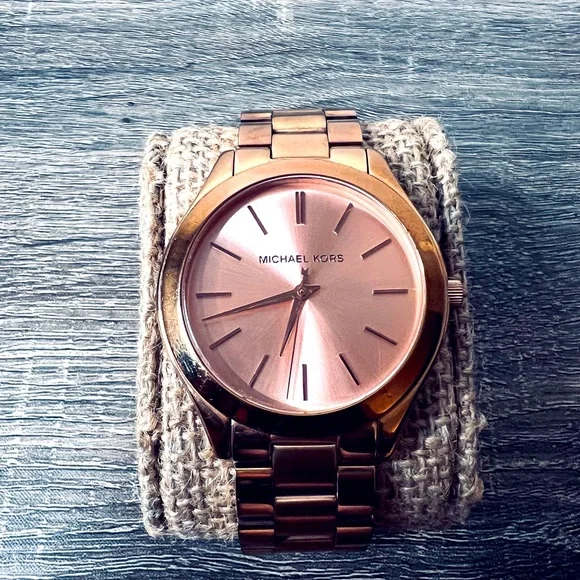 MICHAEL Michael Kors | Accessories | Oversized Slim Runway  display picture 3